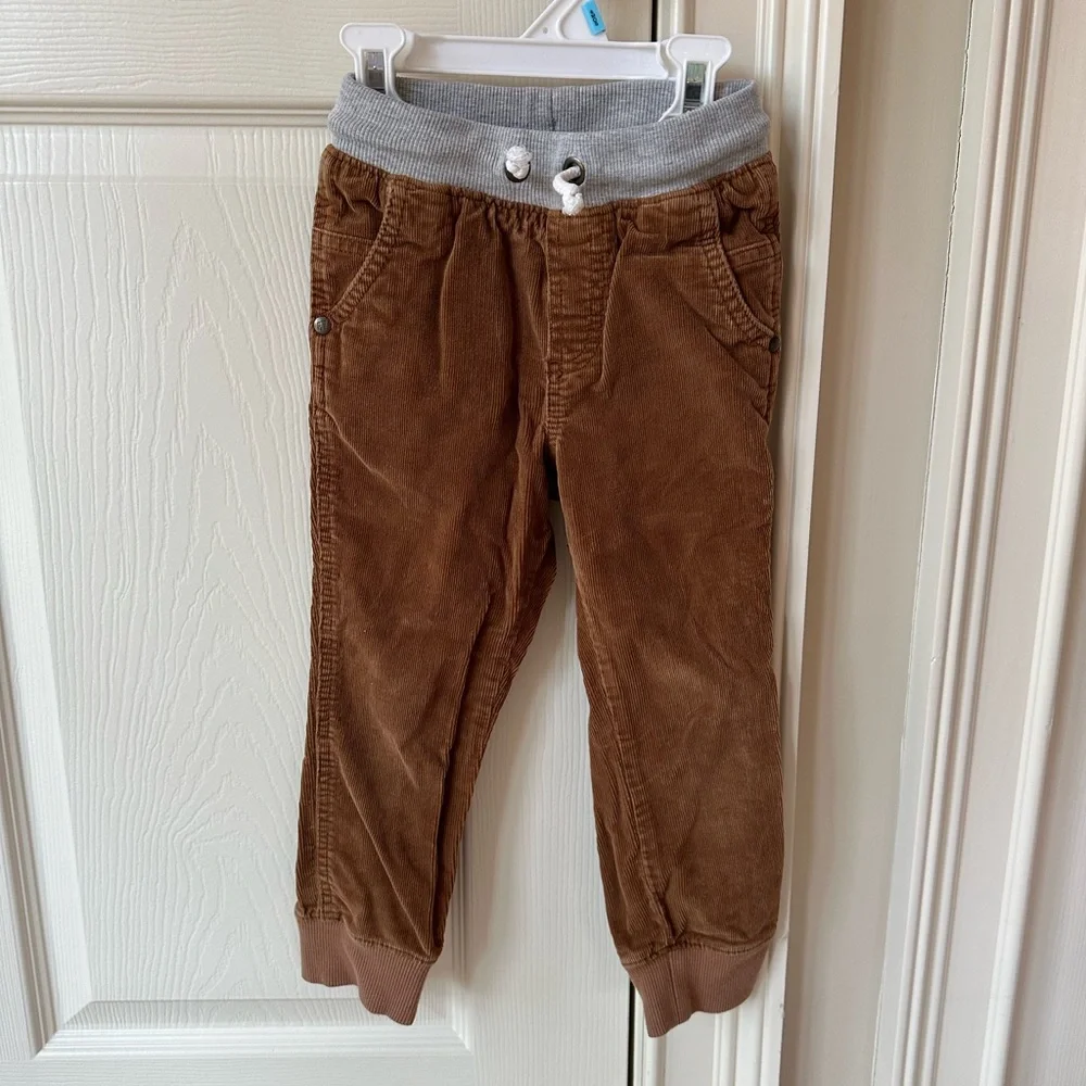 Genuine Kids Oshgosh 3T corduroy pants